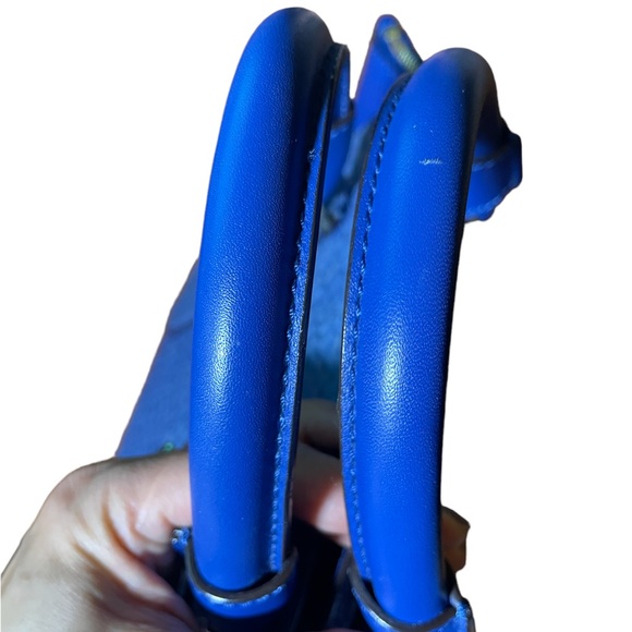 Escada in excellent condition. Used only few times. - Picture 4 of 16